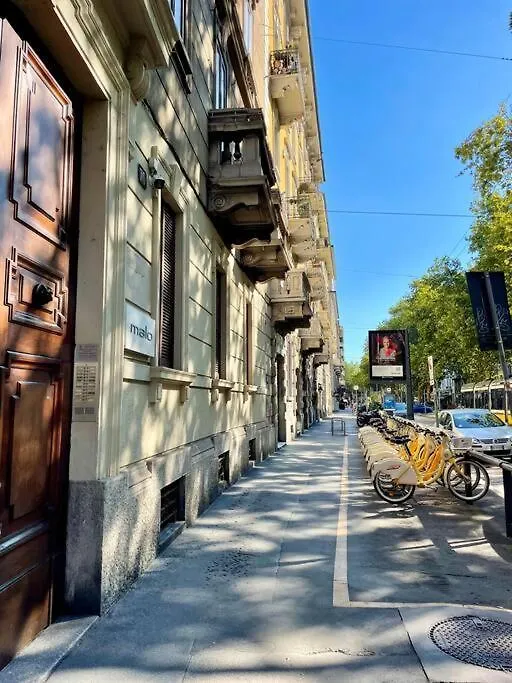 Luminoso Bilocale Con Terrazzo Apartment Milan
