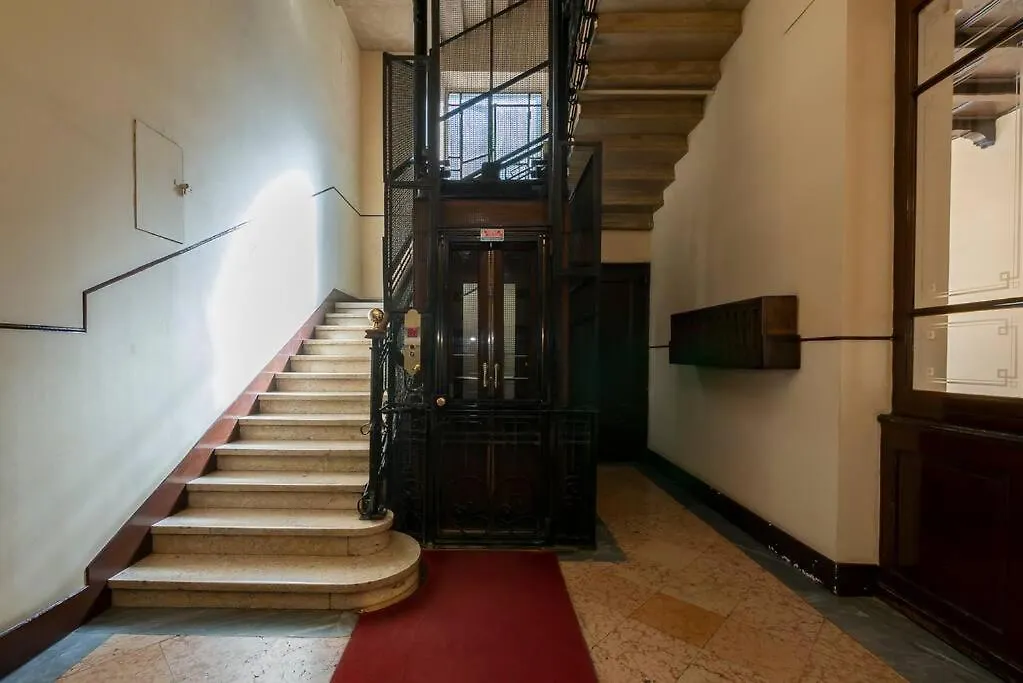 Luminoso Bilocale Con Terrazzo Apartment Milan
