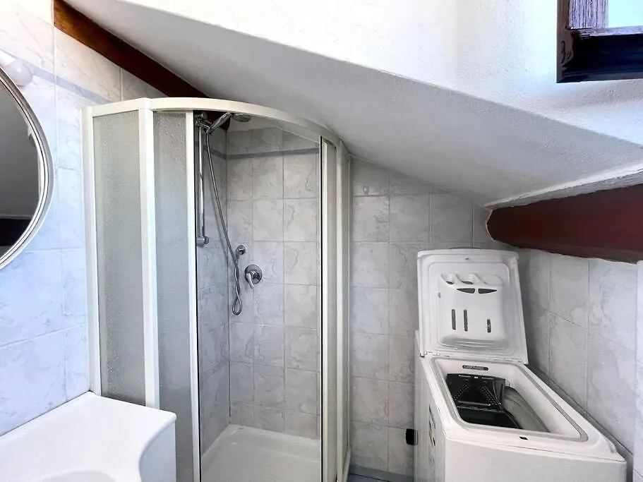 Luminoso Bilocale Con Terrazzo Apartment Milan